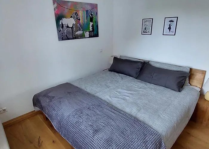 Denkmalgeschuetztes In Der Suedeifel - Hazen