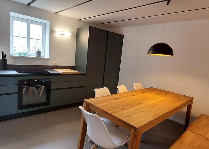 Denkmalgeschuetztes In Der Suedeifel - Hazen *