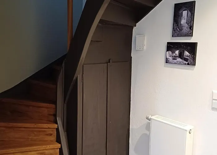 Denkmalgeschuetztes In Der Suedeifel - Hazen Bettingen